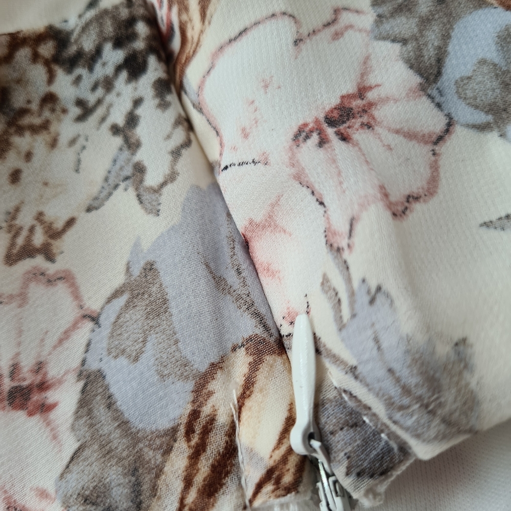 Ally Size 12 Womens V-Neck Cream Grey Sheer Puff Long Sleeves Floral Cropped Top - Picture 8 of 11